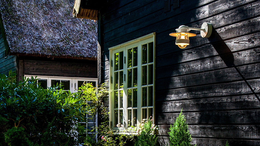Louis Poulsen Albertslund&nbsp;wandlamp / buitenlamp&nbsp;grijs korte arm