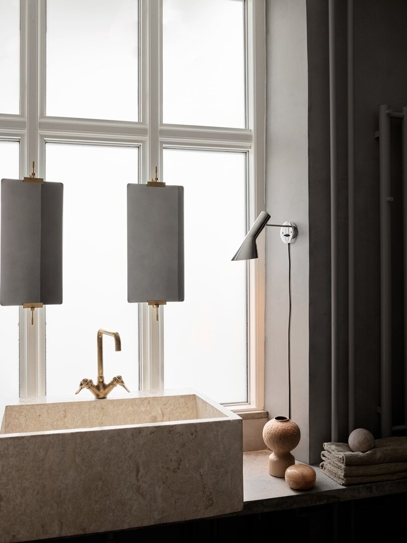 Louis Poulsen AJ wandlamp, leeslamp, bedlamp RVS gepolijst