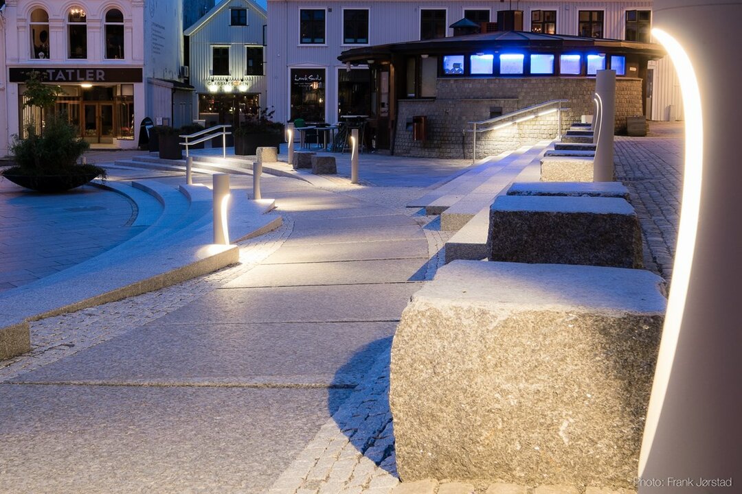 Louis Poulsen Flindt aluminium kort bolder outdoor sokkellamp