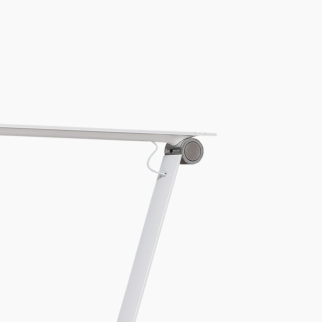 Louis Poulsen NJP tafellamp/bureaulamp wit 2700K