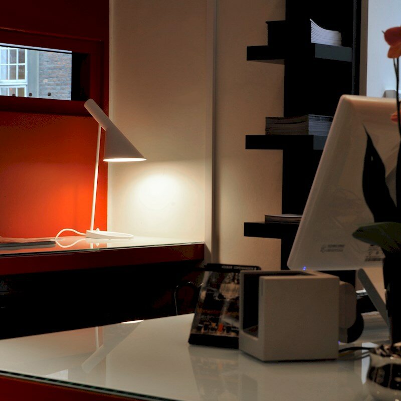 Louis Poulsen AJ wit tafellamp, bureaulamp, leeslamp