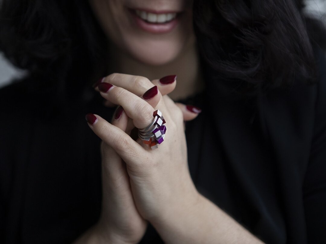 CLIC Rode Ring R4R, kubusjes ring van CLIC sieraden