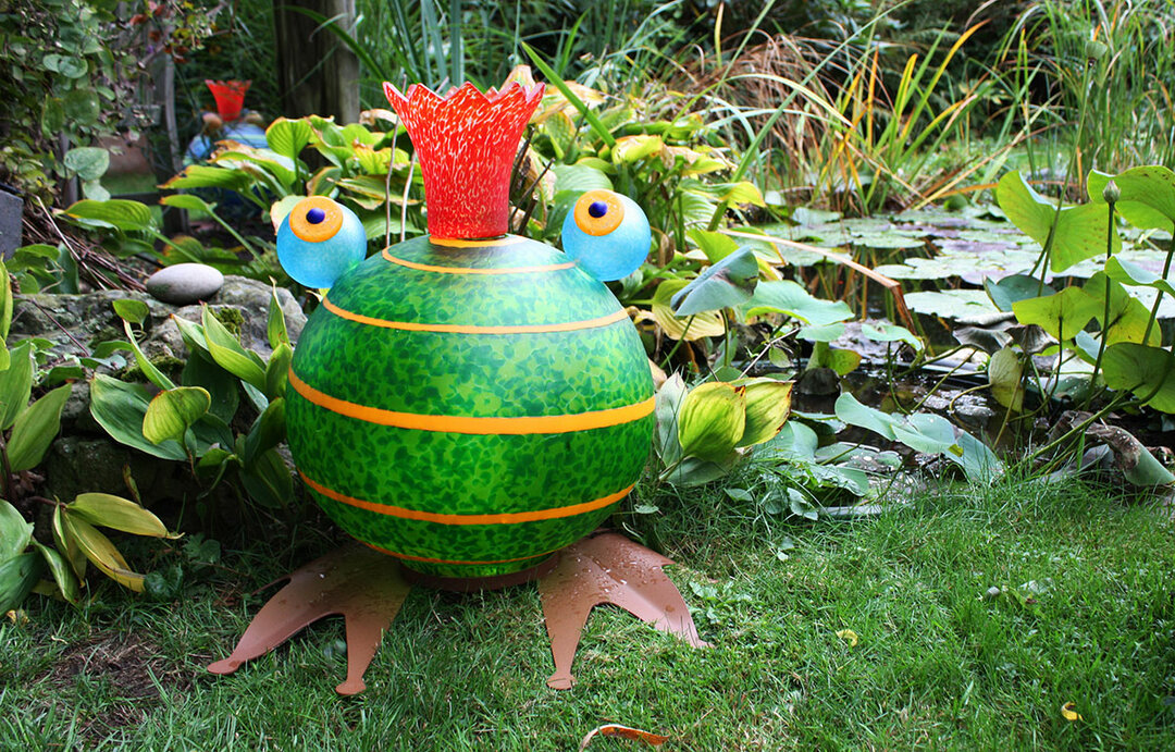 Glasstudio Borowski Froggy, Kikker groen met oranje strepen