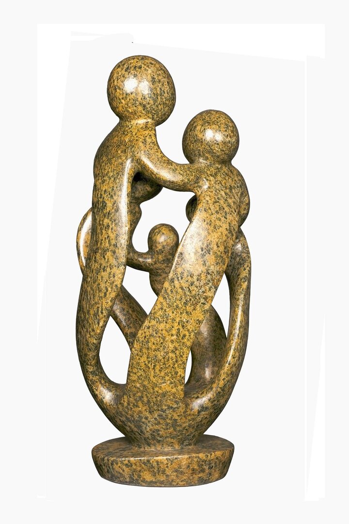 Beeld gezin 5 personen steen, bruin. Familie en geboorte kunst voor jubileum en goud zilver bruiloft. Beeld van vader, moeder e