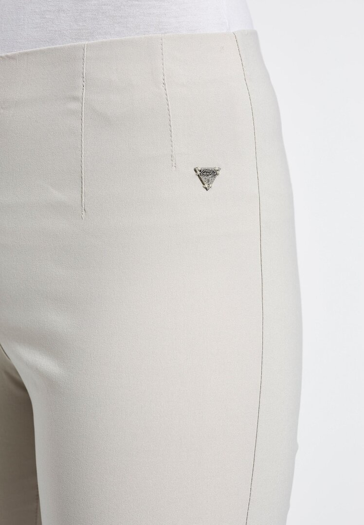 Pantalon Laurie, mod&egrave;le Betty Regular basic viscose sand 27014-25137