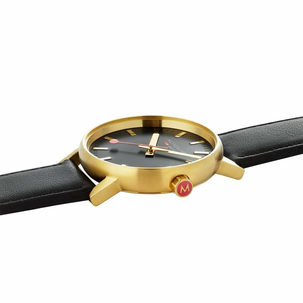 Mondaine Horloge evo2 goud zwart 40 mm. De Blaker exclusief