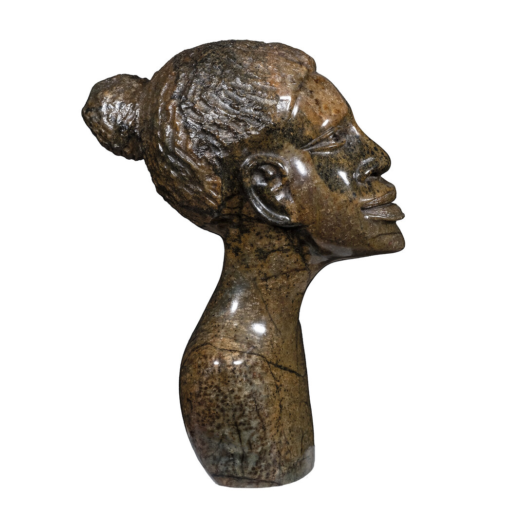 Beeld hoofd steen wijze vrouw. Stenen kunst uit Afrika
