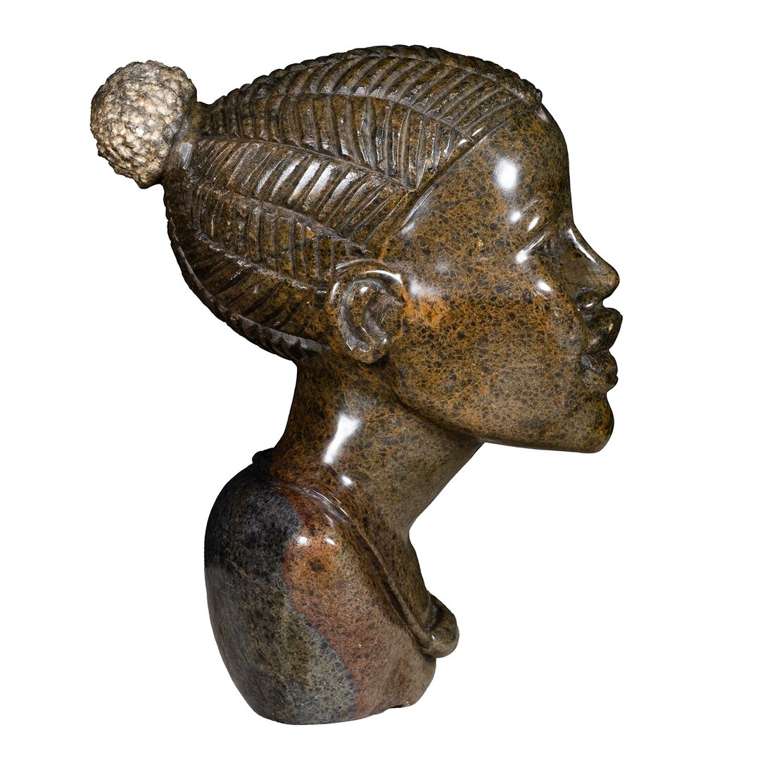 Beeld hoofd steen wijze vrouw. Stenen kunst uit Afrika