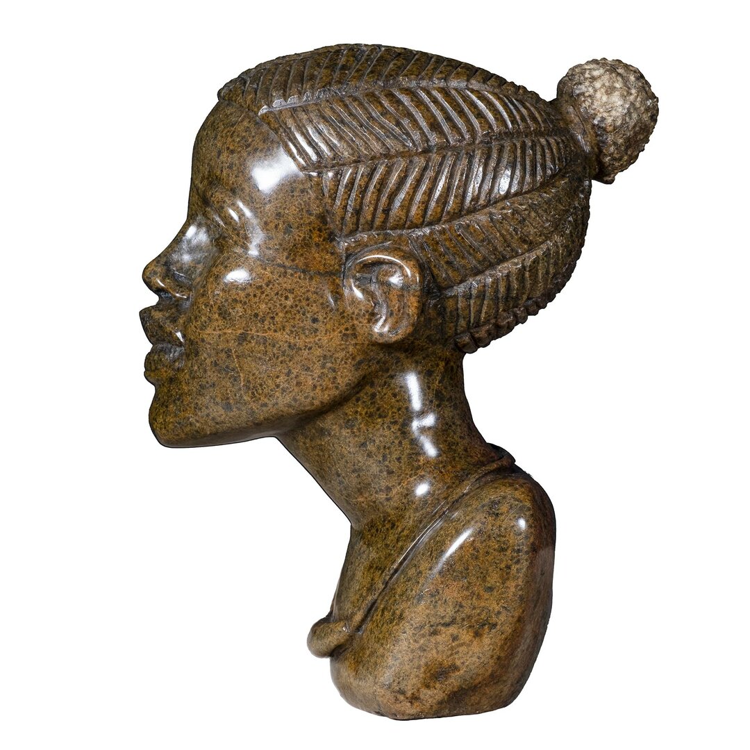 Beeld hoofd steen wijze vrouw. Stenen kunst uit Afrika