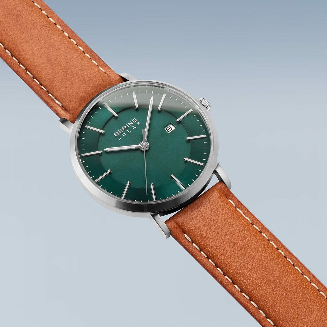 Bering Horloge Solar Zilver Geborsteld 15439-508
