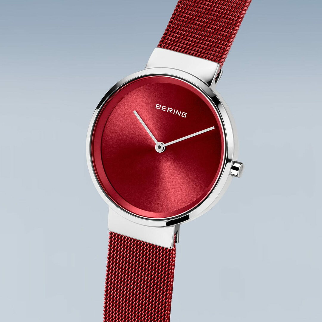 Bering Horloge Classic Zilver Gepolijst/Geborsteld 14531-303 Dames