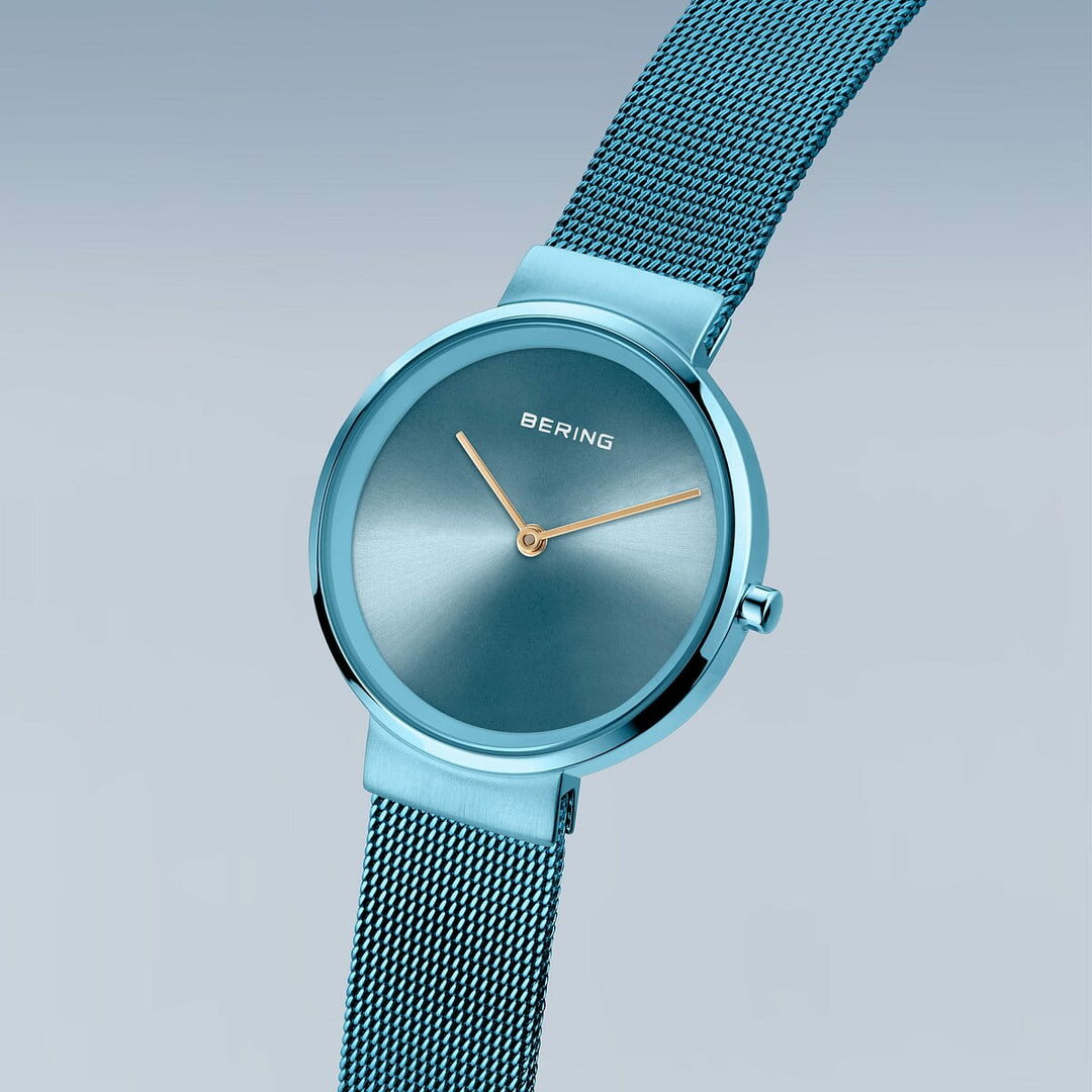 Bering Horloge Classic lichtblauw Gepolijst/Geborsteld 14531-388