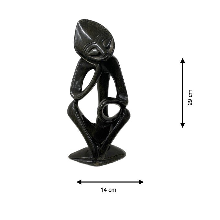 Stenen beeld denker zittend 29 cm zwart