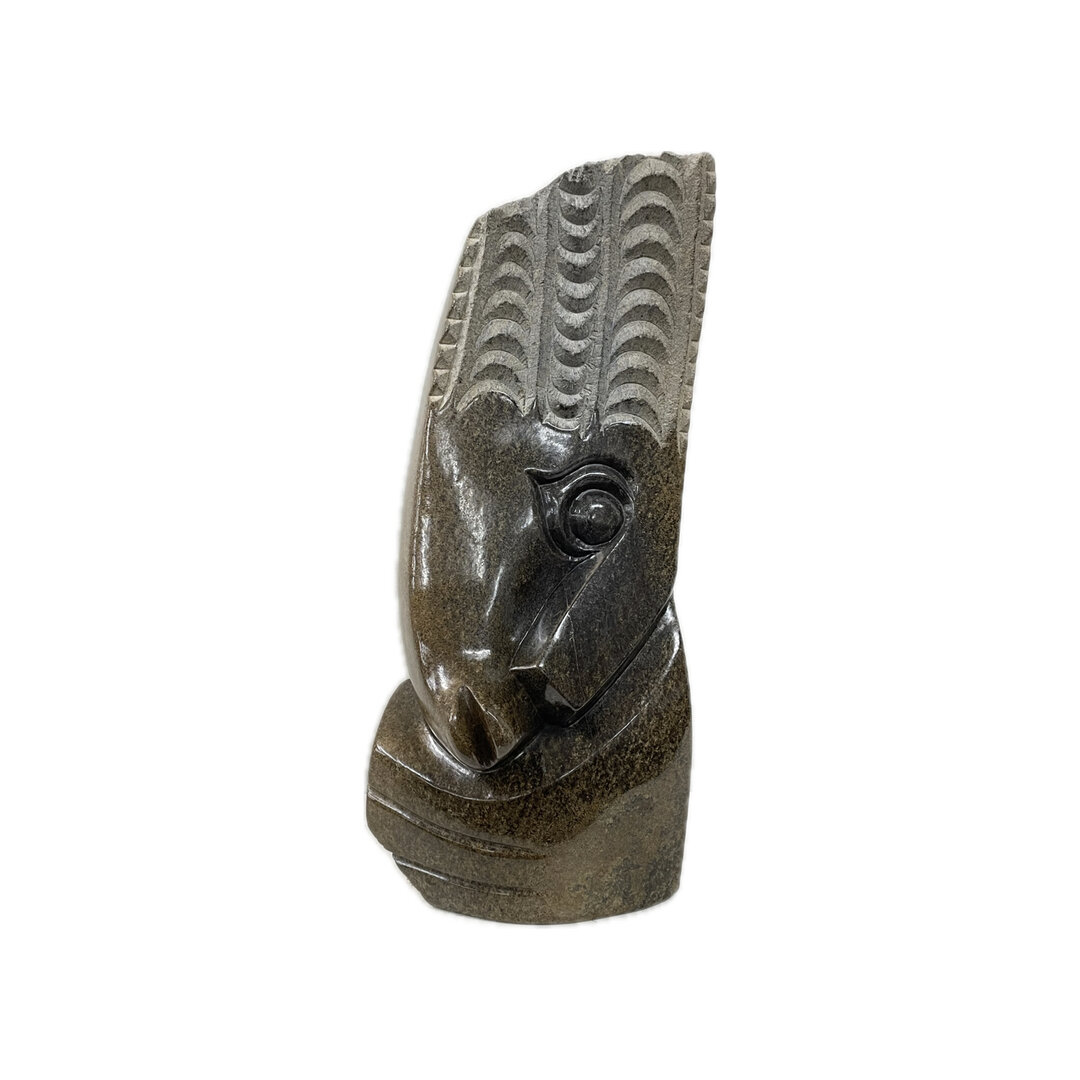 Stenen beeld, Proud, Fruit serpentine 32 cm