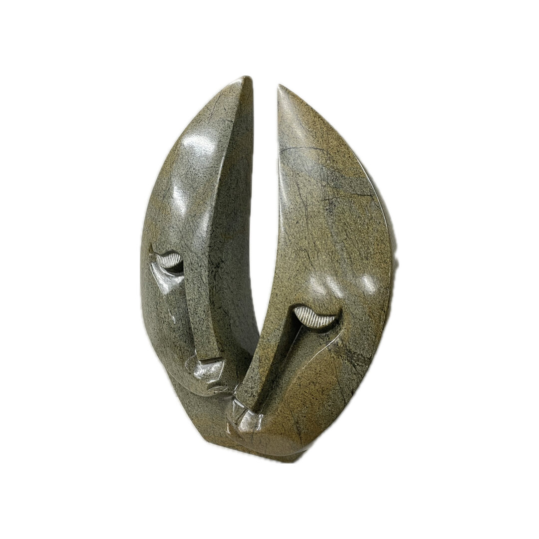 Stenen beeld, Twin heads, Fruit serpentine 33 cm