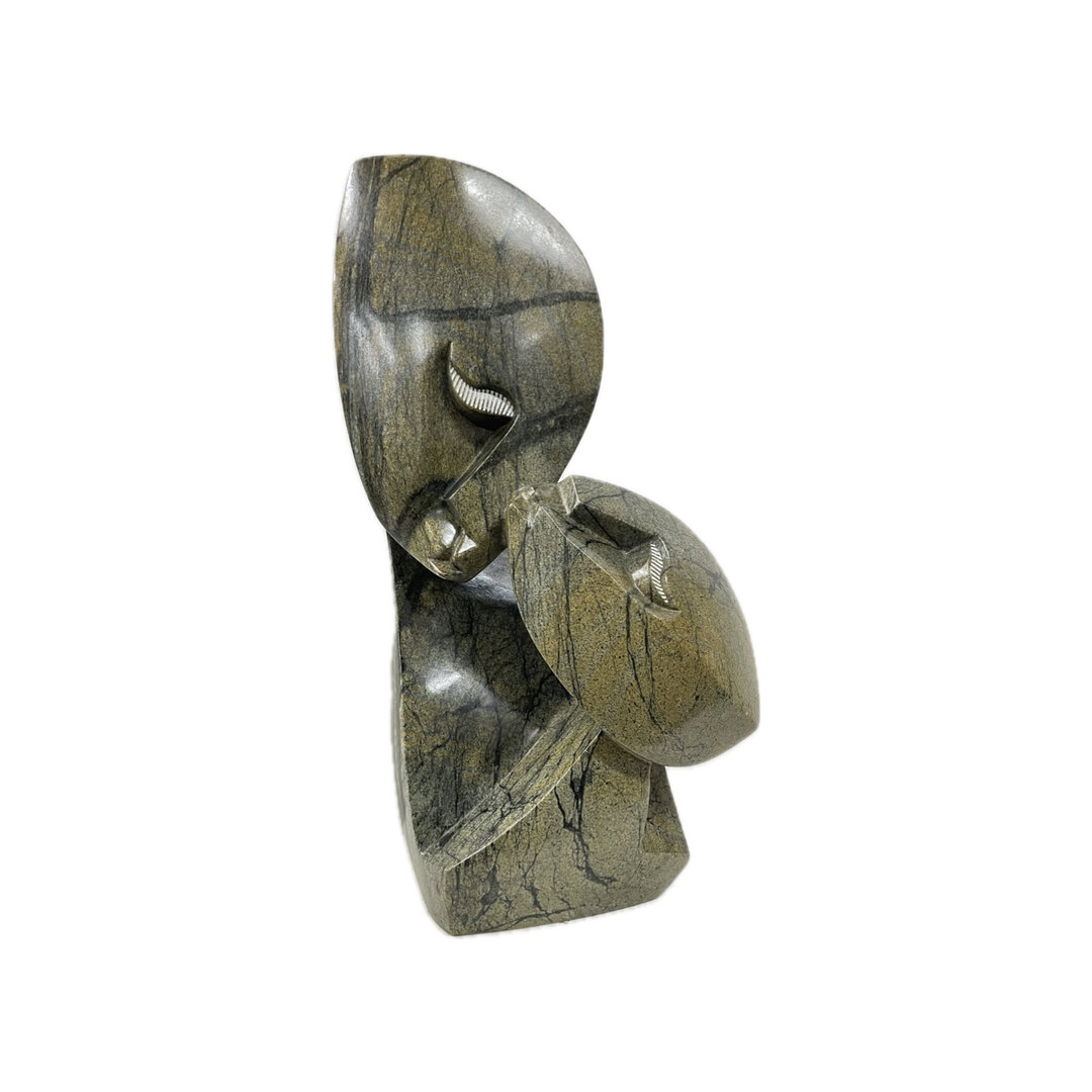 Stenen beeld, True lovers, Fruit serpentine 41 cm