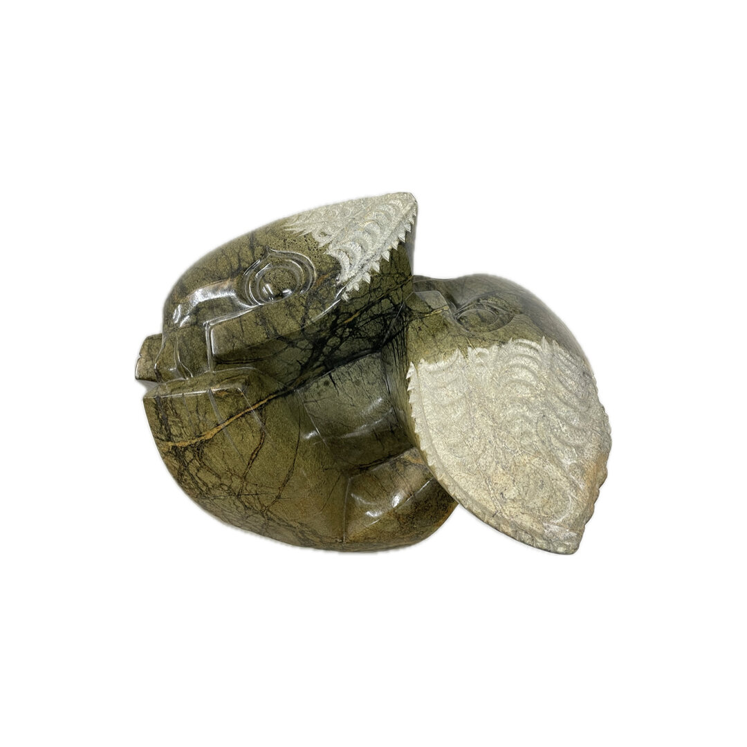 Stenen beeld, Good lovers, Fruit serpentine 26 cm