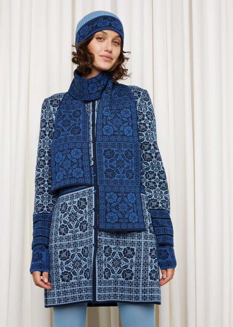 Oleana sjaal 805B-F2-OS blauw op blauw