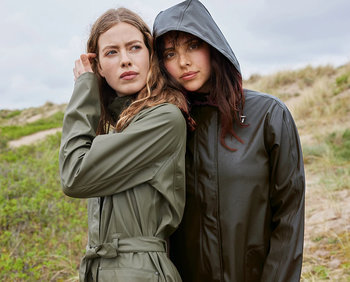 Ilse Jacobsen, De Comfortabele Jas Voor In De Regen!