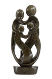 Stenen beeld gezin, familie 4 personen, vader, moeder, ouders en 2 kinderen. 46 cm hoog, bruin