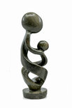 Stenen beeld moeder en kind 19 cm hoog, groen