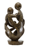 Stenen beeld gezin, familie 5 personen, vader, moeder, ouders en 3 kinderen. 25 cm hoog, bruin