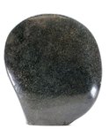 Stenen beeld embryo glad 1 persoon, 22 cm hoog, groen
