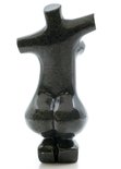 Stenen beeld torso knielend 1 persoon, 24 cm hoog, groen