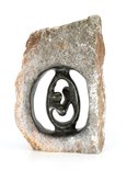 Stenen beeld ruwe lover familie 2 personen, 17 cm hoog, zwart