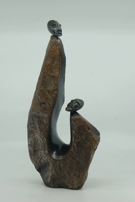 Stenen beeld uniek moeder en kind, Mother and Child, Wilbert Mapundo