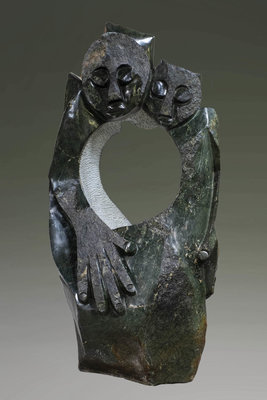 Stenen tuinbeeld uniek familie, Caring family abstract