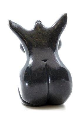 Stenen beeld torso knielend 1 persoon, 17 cm hoog, zwart