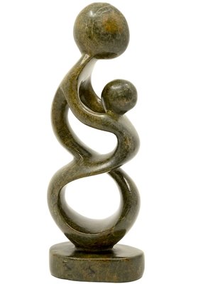 Stenen beeld moeder en kind 20 cm hoog, bruin
