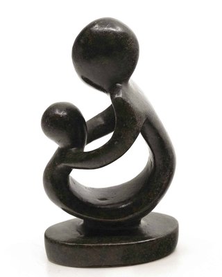 Stenen beeld moeder en kind 12 cm hoog, bruin