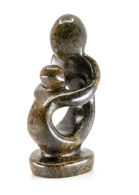Stenen beeld moeder en kind 11 cm hoog, bruin
