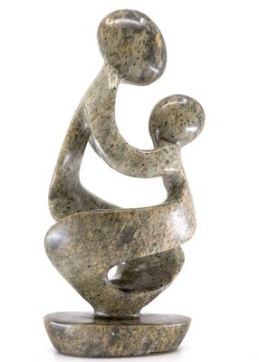 Stenen beeld moeder en kind 17 cm hoog, groen