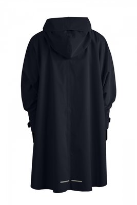 Blaest Poncho model Bergen zwart