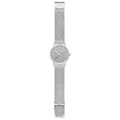 Mondaine Horloge Classic 40 mm mat-grijs milanees Mondaine Horloge Classic 40 mm mat-grijs milanees