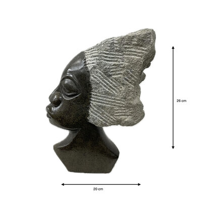 Stenen beeld, Woman in the wind, Serpentine 25 cm