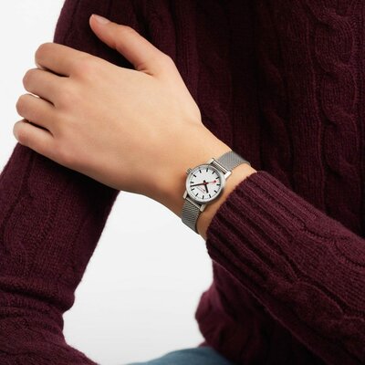 Mondaine Evo2 26 mm milanese band