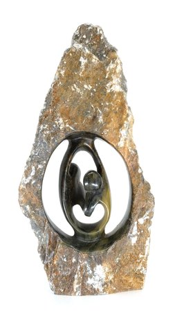 Stenen beeld ruwe lover familie 2 personen, 22 cm hoog, bruin
