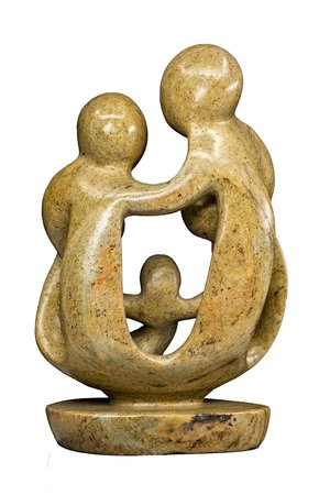 Stenen beeld familie 5 personen | 19 cm hoog | bruin