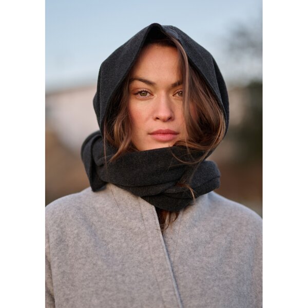 Henriette Steffensen Copenhagen Scarf W/Hood 4127-914 Soft Black Henriette Steffensen Copenhagen Scarf W/Hood 4127-914 Soft Black
